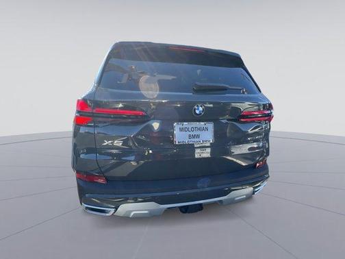 Gray Metallic 2026 BMW X5 xDrive40i