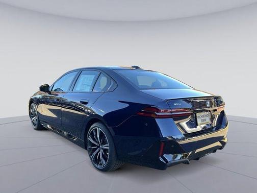 2026 BMW 550e xDrive