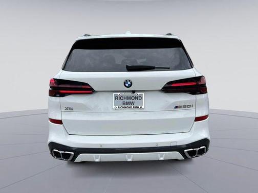 2025 BMW X5 M60i