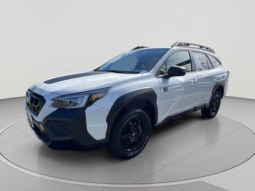 Crystal White Pearl 2024 Subaru Outback Wilderness