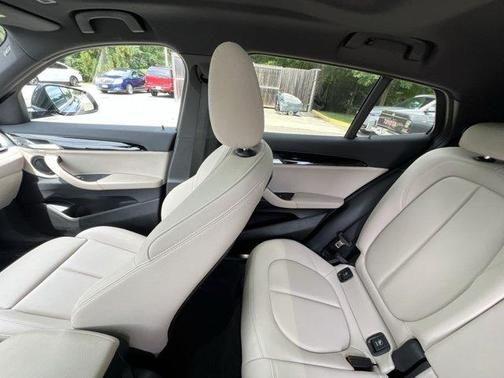 Phytonic Blue Metallic 2023 BMW X2 xDrive28i