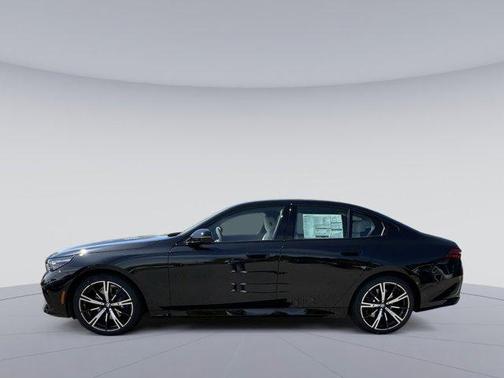 Black Sapphire Metallic 2026 BMW 530 i xDrive