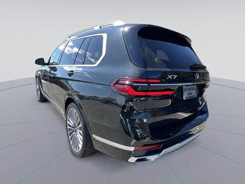 Black Sapphire Metallic 2026 BMW X7 xDrive40i