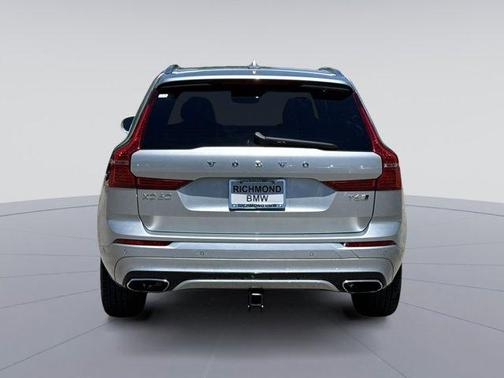 Electric Silver Metallic 2018 Volvo XC60 T6 R-Design