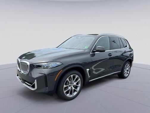 Gray Metallic 2026 BMW X5 xDrive40i
