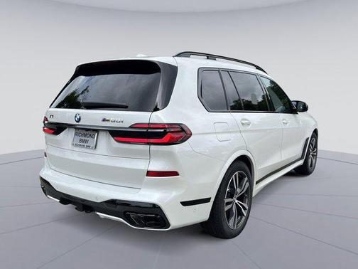 2025 BMW X7 M60i