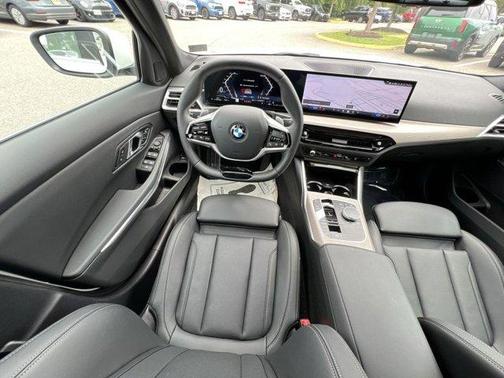 2025 BMW 330 i xDrive
