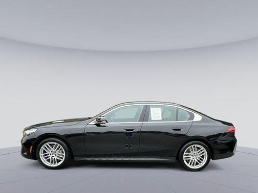 2025 BMW 530 i xDrive