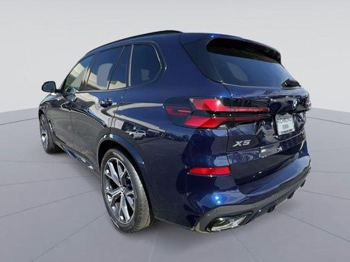 Tanzanite Blue II Metallic 2026 BMW X5 PHEV xDrive50e
