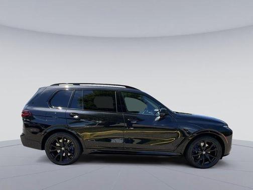 2026 BMW X7 M60i