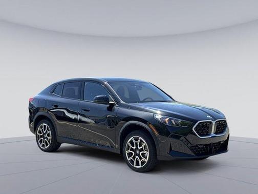 Black Sapphire Metallic 2026 BMW X2 xDrive28i
