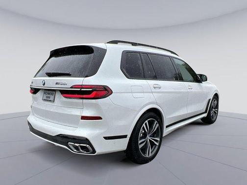 2025 BMW X7 M60i