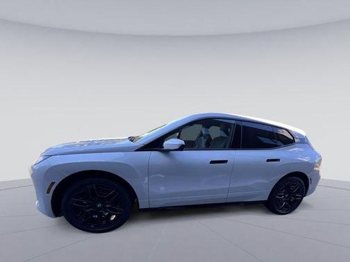 Mineral White Metallic 2026 BMW iX xDrive60