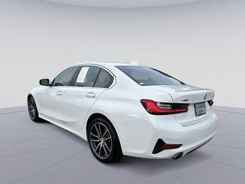 2021 BMW 330e xDrive