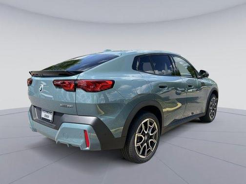 2025 BMW X2 xDrive28i