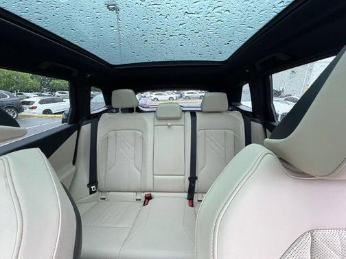 Mineral White Metallic 2025 BMW X3 30 xDrive