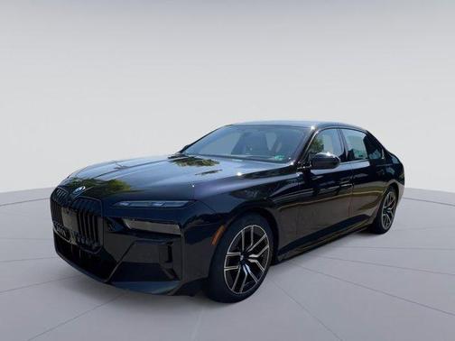 Carbon Black Metallic 2025 BMW i7 eDrive50