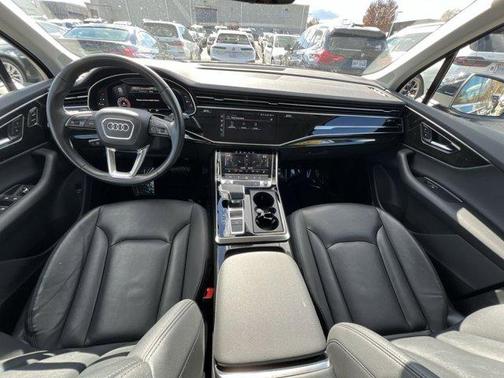 2022 Audi Q7 55 Premium Plus