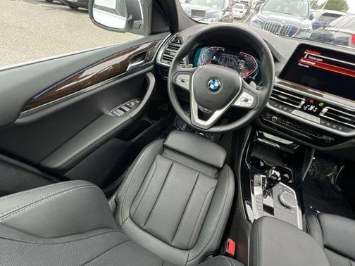 2024 BMW X4 xDrive30i