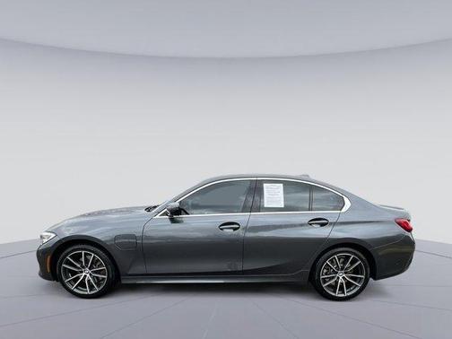2021 BMW 330e xDrive