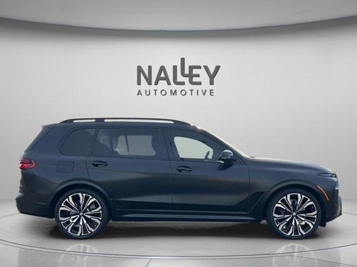 2024 BMW X7 M60i