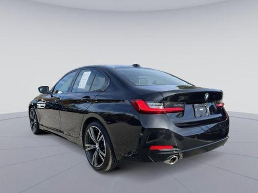 2023 BMW 330 i xDrive