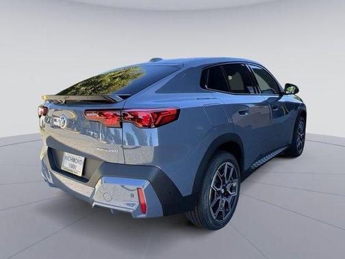 2025 BMW X2 xDrive28i