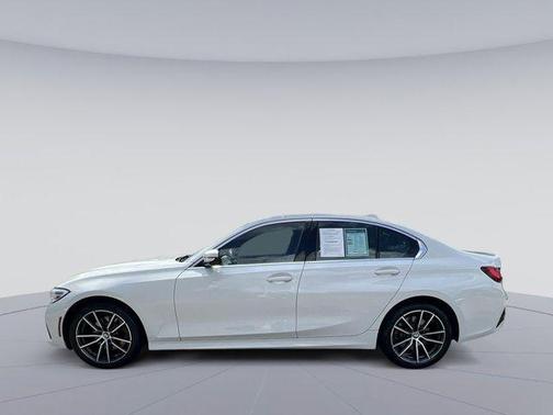 2022 BMW 330 i xDrive