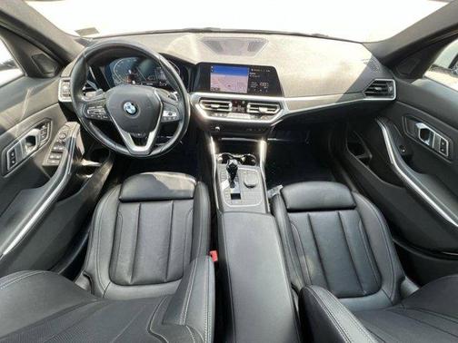 2022 BMW 330 i xDrive