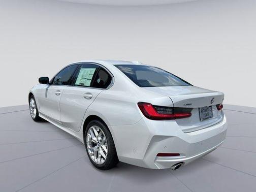 2025 BMW 330 i xDrive
