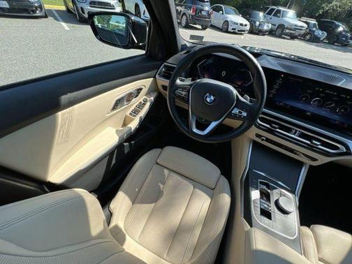 2023 BMW 330 i xDrive