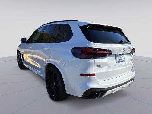 2026 BMW X5 M60i