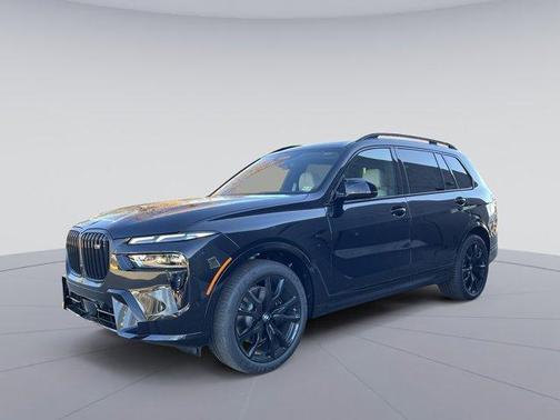 2025 BMW X7 M60i
