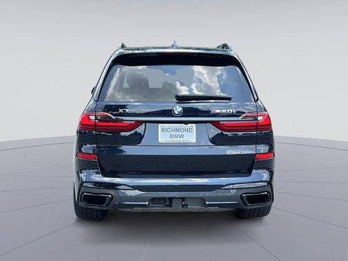 2022 BMW X7 M50i
