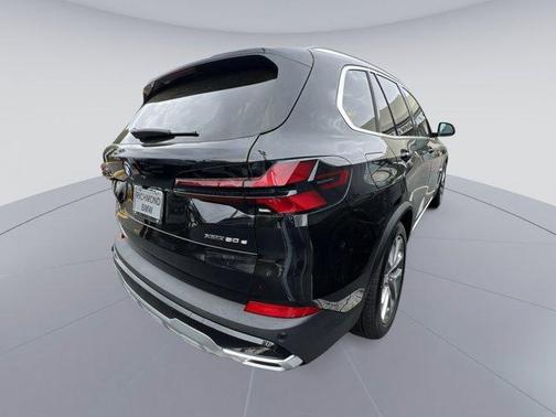 Black Sapphire Metallic 2026 BMW X5 PHEV xDrive50e