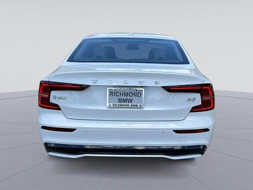 2025 Volvo S60 B5 Core