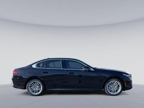2025 BMW 530 i xDrive