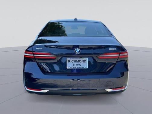 Tanzanite Blue II Metallic 2026 BMW 530 i xDrive