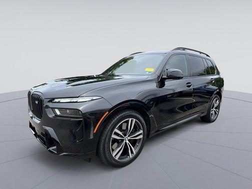 Black Sapphire Metallic 2025 BMW X7 M60i
