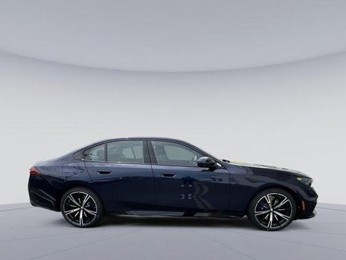 Tanzanite Blue II Metallic 2026 BMW 530 i xDrive