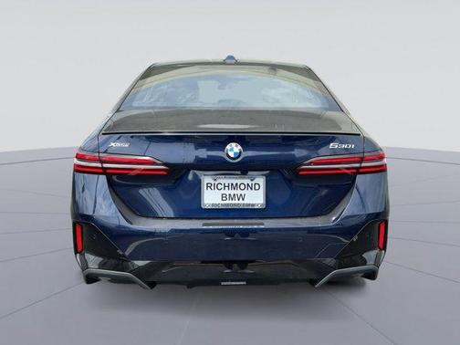Tanzanite Blue II Metallic 2026 BMW 530 i xDrive
