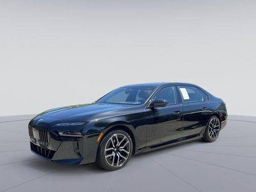 Black Sapphire Metallic 2024 BMW i7 xDrive60