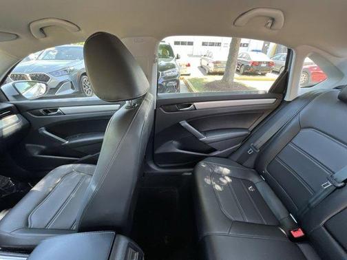 Reflex Silver Metallic 2020 Volkswagen Passat 2.0T SE