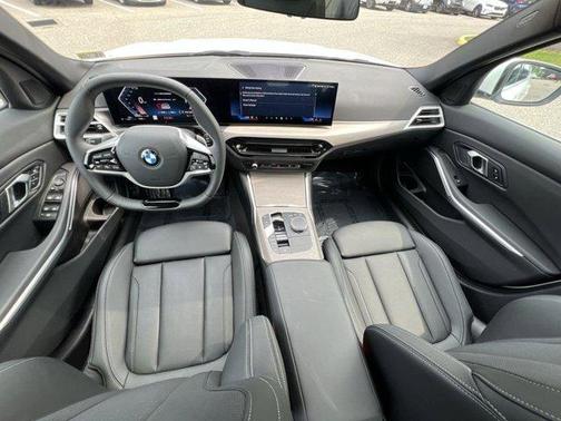 2025 BMW 330 i xDrive