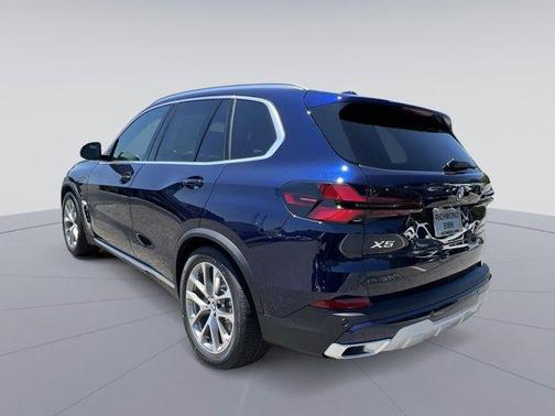 Tanzanite Blue II Metallic 2026 BMW X5 PHEV xDrive50e