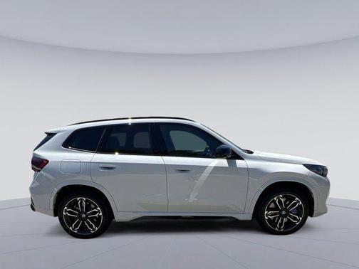 Alpine White 2024 BMW X1 M35i
