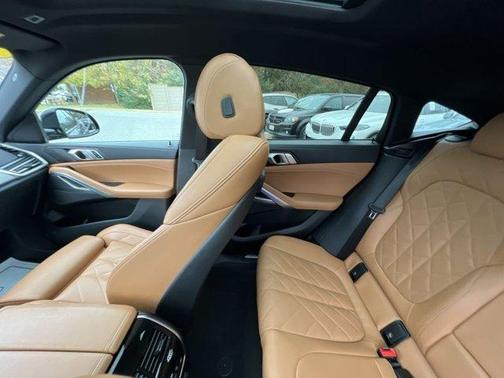 2023 BMW X6 xDrive40i