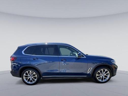 Phytonic Blue Metallic 2022 BMW X5 xDrive40i