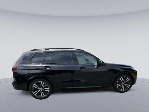 2026 BMW X7 M60i