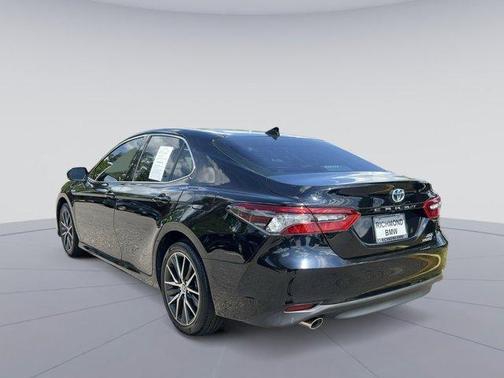 2021 Toyota Camry Hybrid XLE